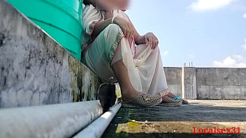 Asian wife gets fucked in the open air by her lover